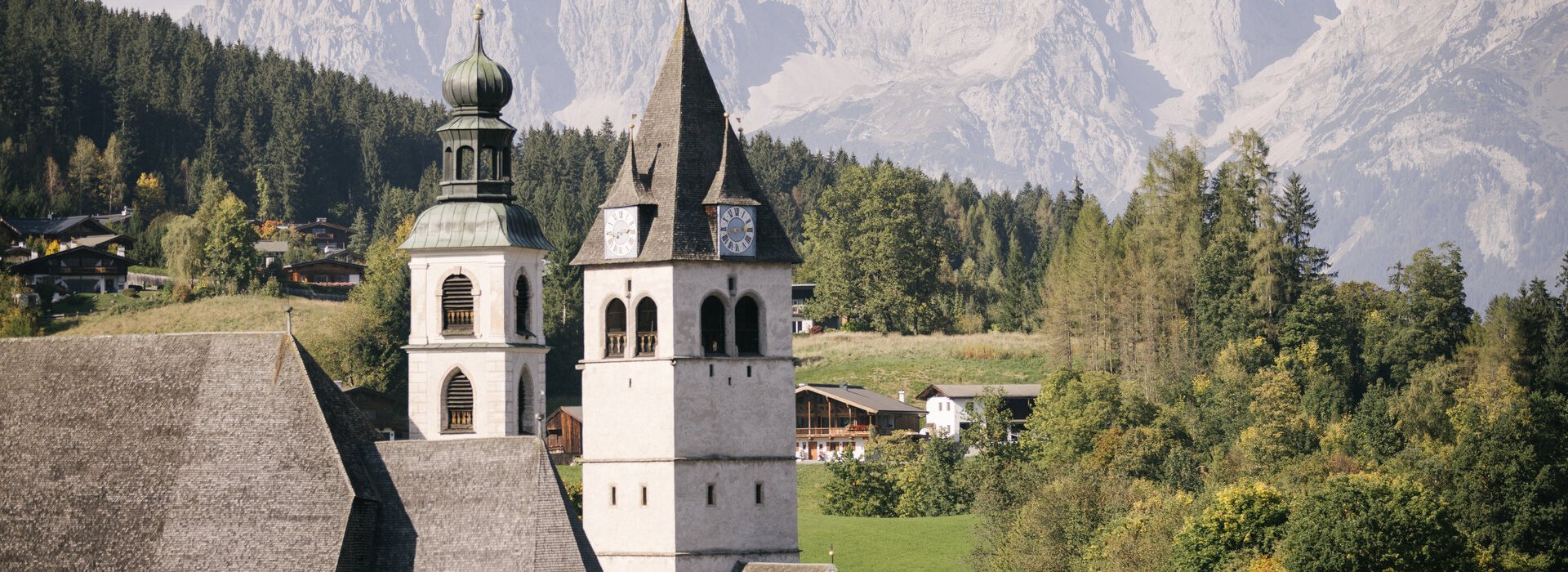 Kitzbühel Stadtansicht im Sommer